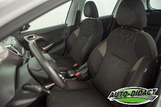 Peugeot 2008 1.2 Airco Active picture 24