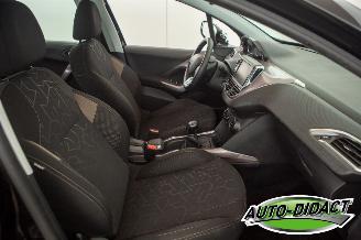Peugeot 2008 1.2 Active 118.099 km Navi Airco picture 18