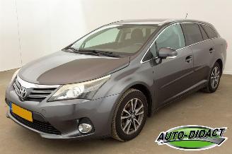 Coche accidentado Toyota Avensis 1.8 VVTi Clima Navi Business 2014/4