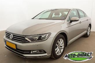 Coche accidentado Volkswagen Passat 1.4 TSI Clima Navi Highline Business R 2016/8
