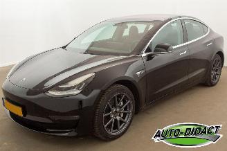 Schadeauto Tesla Model 3 Long Range AWD 75 kWh Pano Leder 2019/3
