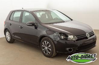 Volkswagen Golf 1.6 TDI BlueMotion Leder Navi picture 2