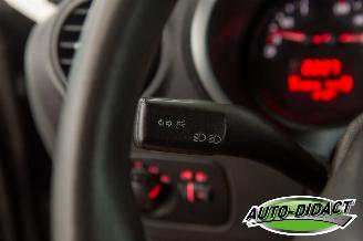 Seat Leon 1.6 Reference Airco picture 14