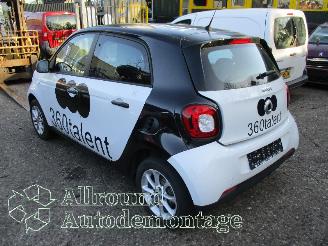 Smart Forfour Forfour (453) Hatchback 5-drs 1.0 12V (M281.920) [52kW]  (07-2014/...)= picture 4