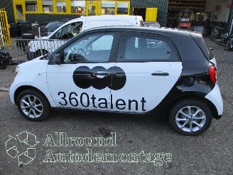Smart Forfour Forfour (453) Hatchback 5-drs 1.0 12V (M281.920) [52kW]  (07-2014/...)= picture 8