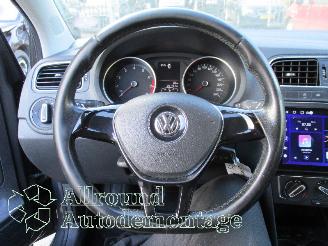 Volkswagen Polo Polo V (6R) Hatchback 1.2 TSI 16V BlueMotion Technology (CJZC(Euro 6))=
 [66kW]  (02-2014/10-2017) picture 11