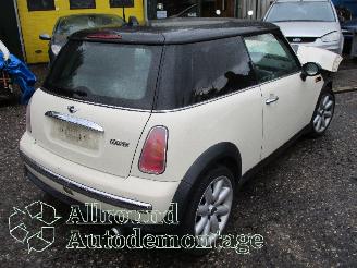 Mini Mini Mini One/Cooper (R50) Hatchback 1.6 16V Cooper (W10-B16A) [85kW]  (06-=
2001/09-2006) picture 3