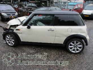 Mini Mini Mini One/Cooper (R50) Hatchback 1.6 16V Cooper (W10-B16A) [85kW]  (06-=
2001/09-2006) picture 7