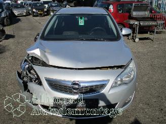 Opel Astra Astra J (PC6/PD6/PE6/PF6) Hatchback 5-drs 1.4 Turbo 16V (A14NET(Euro 5=
)) [88kW]  (10-2010/10-2015) picture 5