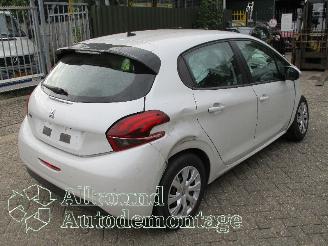 Peugeot 208 208 I (CA/CC/CK/CL) Hatchback 1.2 Vti 12V PureTech 82 (EB2F(HMZ)) [60k=
W]  (03-2012/12-2019) picture 3