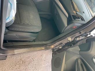 Ford C-Max Sync Edition picture 16