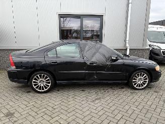 Volvo S-60 2.4D Momentum picture 3