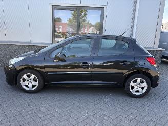 Peugeot 207 1.4 VTI Style picture 17