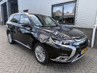škoda osobní automobily Mitsubishi Outlander 2.4 PHEV S-Edition 2018/10