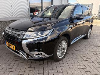 Mitsubishi Outlander 2.4 PHEV S-Edition picture 2