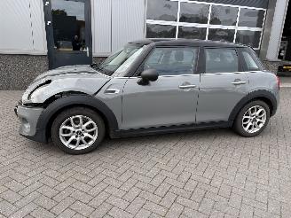 Mini Cooper 1.5 Cooper Business picture 26