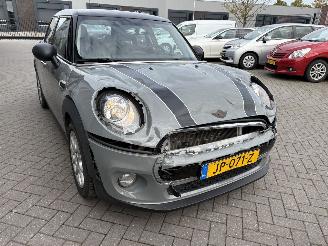 Mini Cooper 1.5 Cooper Business picture 32