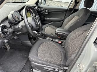 Mini Cooper 1.5 Cooper Business picture 10