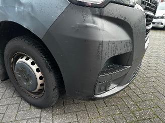 Renault Master T35 2.3DCI 150 L3 Bakwagen picture 24