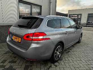 Peugeot 308 1.2 PureTech Allure Automaat picture 5