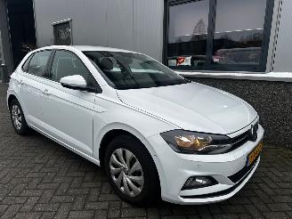 Schadeauto Volkswagen Polo 1.0TSI 70kw Comfortline Business 2020/9