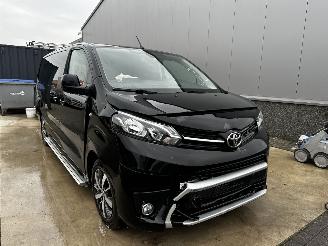 skadebil auto Toyota ProAce 2.0 D-4D Creator Long DC 2019/11