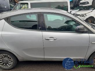 Lancia Ypsilon Ypsilon (312), Hatchback, 2011 0.9 TwinAir 85 picture 10