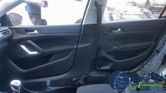 Peugeot 308 308 (L3/L8/LB/LH/LP), Hatchback 5-drs, 2013 / 2021 1.6 BlueHDi 120 picture 21