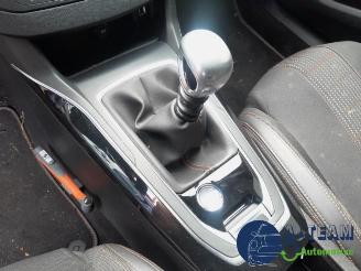 Peugeot 308 308 SW (L4/L9/LC/LJ/LR), Combi 5-drs, 2014 / 2021 1.2 12V e-THP PureTech 130 picture 16