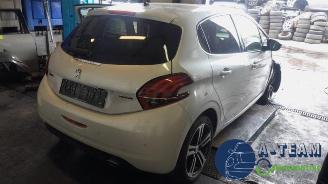 Peugeot 208 208 I (CA/CC/CK/CL), Hatchback, 2012 / 2019 1.2 12V e-THP PureTech 110 picture 3