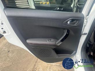 Peugeot 208 208 I (CA/CC/CK/CL), Hatchback, 2012 / 2019 1.2 12V e-THP PureTech 110 picture 24