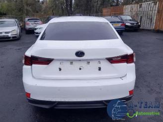 Salvage car Lexus IS IS (E3), Sedan, 2013 300h 2.5 16V 2014/4