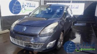 Démontage voiture Renault Grand-scenic Grand Scenic III (JZ), MPV, 2009 / 2016 2.0 16V CVT 2010/1