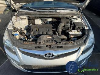 Hyundai I-30 i30 Crosswagon (WWH), Combi, 2007 / 2012 1.4 CVVT 16V picture 4