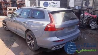 demontáž osobní automobily Volvo V-60 V60 II (ZW), Combi, 2018 2.0 B4 16V Mild Hybrid Geartronic 2022/8
