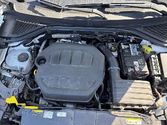 Volkswagen T-Roc 2.0 TSI 16V 4Motion SUV  Benzine 1.984cc 140kW (190pk) 4x4 2021-06  DNNA picture 9