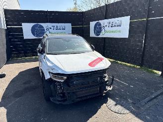 skadebil auto Volkswagen T-Roc 2.0 TSI 16V 4Motion SUV  Benzine 1.984cc 140kW (190pk) 4x4 2021-06  DNNA 2022/2