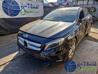 Vrakbiler auto Mercedes GLA GLA (156.9), SUV, 2013 / 2019 1.6 180 16V 2017/1