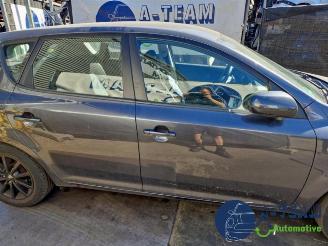 Kia Cee d Cee'd (EDB5), Hatchback 5-drs, 2006 / 2012 1.4 CVVT 16V picture 6