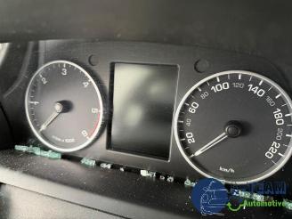 Land Rover Discovery Discovery IV (LAS), Terreinwagen, 2009 / 2018 3.0 SD V6 24V picture 20