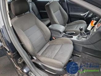 Ford Mondeo Mondeo IV, Hatchback, 2007 / 2015 1.6 Ti 16V picture 22