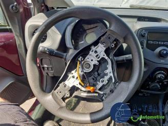 Peugeot 108 108, Hatchback, 2014 1.0 12V VVT-i picture 22