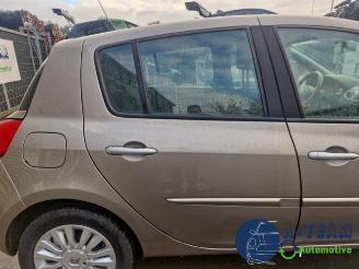 Renault Clio Clio III (BR/CR), Hatchback, 2005 / 2014 1.2 16V 75 picture 12