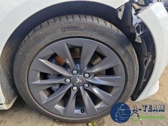 Tesla Model S Model S, Liftback, 2012 / 2026 100D picture 23