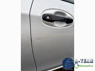 Toyota Yaris Yaris III (P13), Hatchback, 2010 / 2020 1.0 12V VVT-i picture 12