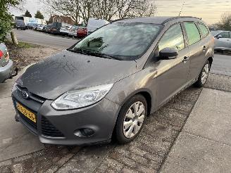 Schadeauto Ford Focus 1.6 TDCI no damage 2012/4