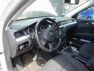 Skoda Superb Superb Combi (3TAC/TAF), Combi, 2009 / 2015 1.6 TDI picture 12