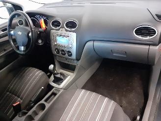 Ford Focus Focus II Wagon Combi 1.6 TDCi 16V 90 (HHDA(Euro 3)) [66kW]  (07-2004/0=
9-2012) picture 8