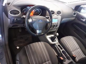 Ford Focus Focus II Wagon Combi 1.6 TDCi 16V 90 (HHDA(Euro 3)) [66kW]  (07-2004/0=
9-2012) picture 12