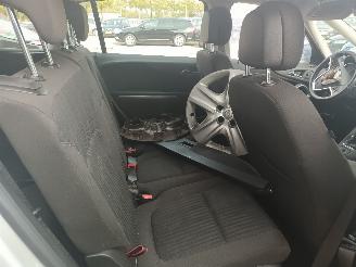 Opel Zafira Zafira Tourer (P12) MPV 1.4 Turbo 16V EcoFLEX (B14NET(Euro 6)) [103kW]=
  (10-2011/05-2016) picture 14